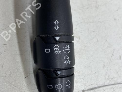 Commutateur RENAULT SCÉNIC I MPV (JA0/1_, FA0_) 1.9 dCi (JA05, JA1F) (102 hp) 23831248