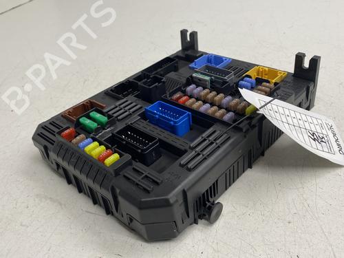 Fuse box PEUGEOT 3008 II SUV (MC_, MR_, MJ_, M4_) 1.2 THP/ PureTech 130 (MRHNSM, MRHNSU, MRHNSJ, MRHNYW,... | BP29299279E1 