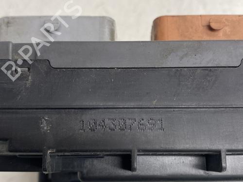 Used Fuse box Fuse box 26274283 26274283