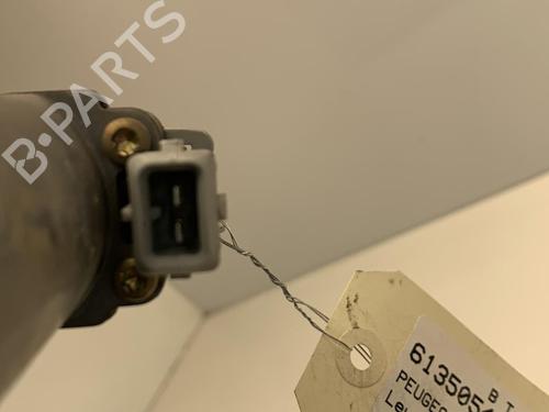 Used Front right window mechanism Front right window mechanism PEUGEOT 306 Hatchback (7A, 7C, N3, N5) 1.8 16V (110 hp) 22852916 22852916