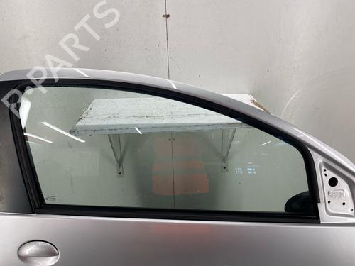 Used Right front door Right front door 38332105 38332105