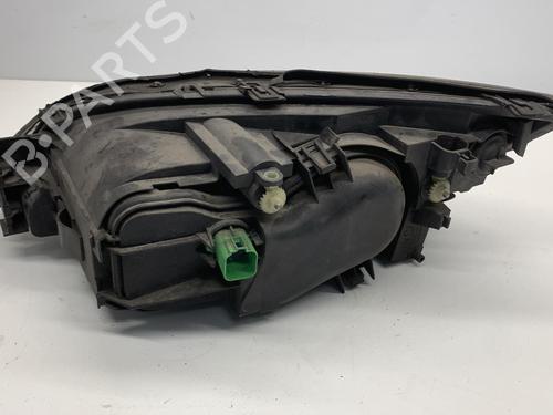 Used Right headlight Right headlight FORD MONDEO III Turnier (BWY) 2.0 TDCi (130 hp) 22858678 22858678