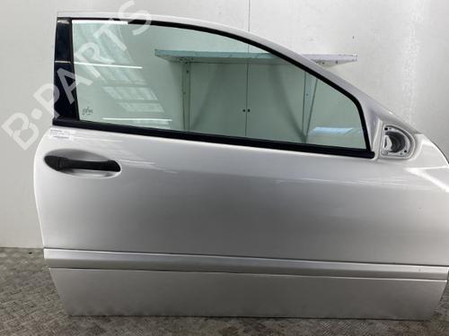 Used Right front door MERCEDES-BENZ C-CLASS Coupe (CL203) C 220 CDI (203.708) (150 hp) 22862361
