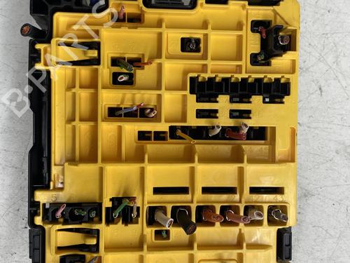 Fuse box PEUGEOT 308 II (LB_, LP_, LW_, LH_, L3_) 1.6 BlueHDi 120 | BP27586423E1 