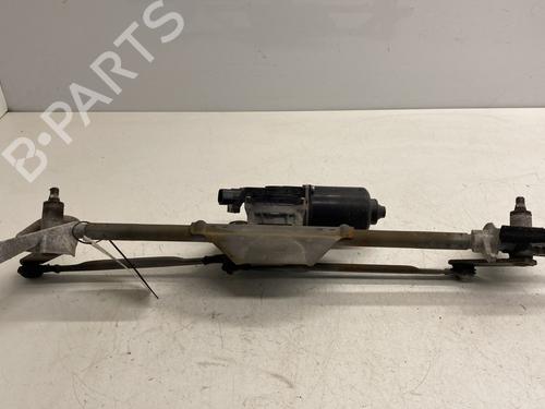 Used Front wiper motor TOYOTA RAV 4 II (_A2_) 2.0 D 4WD (CLA20_, CLA21_, CLA20R, CLA21R) (116 hp) 26388679