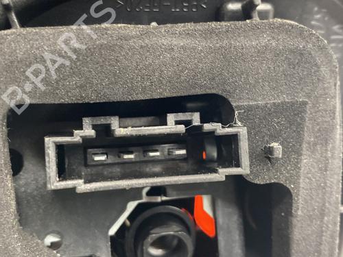 Used Right taillight Right taillight SEAT ATECA (KH7, KHP) 1.0 TSI (116 hp) 31584387 31584387