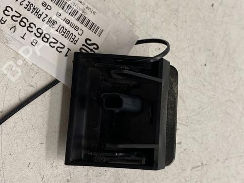 Used Camera Camera PEUGEOT 308 II (LB_, LP_, LW_, LH_, L3_) 1.5 BlueHDi 130 (131 hp) 33607294 33607294