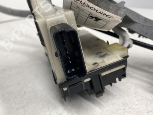 Used Front left lock PEUGEOT 208 I (CA_, CC_) 1.6 GTi (208 hp) 26224537