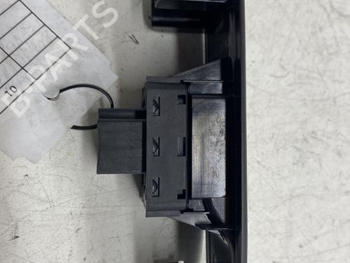 Switch PEUGEOT 208 I (CA_, CC_) 1.2 VTi 68 / PureTech 68 | BP24979978I30