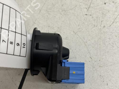 Mirror switch PEUGEOT PARTNER Box Body/MPV | BP33615592I25 - Image 4