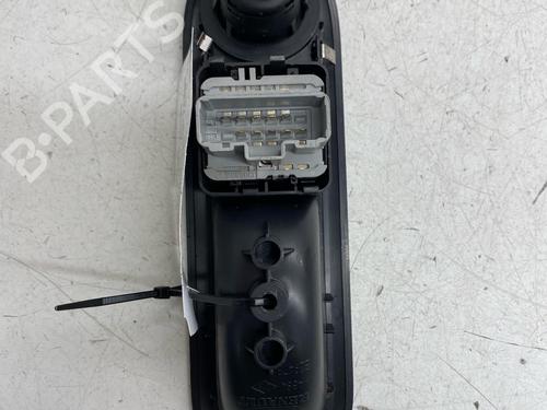 left-front-window-switch-renault-clio-iii-br01-cr01-2005-2006-2007-2008-2009-2010-2011-2012-2013-2014-36414399 main image