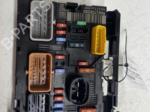 Used Fuse box Fuse box PEUGEOT 207 (WA_, WC_) 1.6 HDi (90 hp) 33305762 33305762