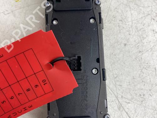Used Left front window switch Left front window switch MERCEDES-BENZ B-CLASS Sports Tourer (W246, W242) B 180 CDI (246.200) (109 hp) 39471905 39471905