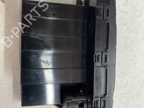 Used Climate control Climate control HYUNDAI TUCSON (JM) 2.0 All-wheel Drive (141 hp) 35728166 35728166