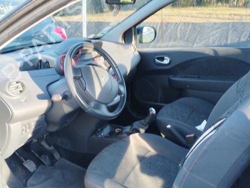 Gebruikte RENAULT TWINGO II (CN0_) 1.5 dCi (CN0E) (64 hp) 4432160 Onderdelen