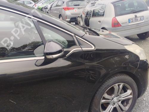 Left headlight PEUGEOT 208 I (CA_, CC_) 1.2 VTI 82 | BP30736891C28 