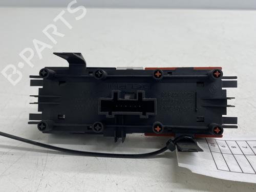 Used Warning switch Warning switch RENAULT MEGANE II (BM0/1_, CM0/1_) 1.5 dCi (BM02, BM13, BM2A, CM02, CM13) (101 hp) 24657469 24657469
