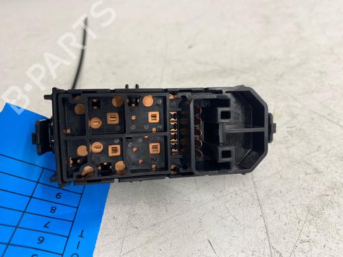 Right front window switch DAIHATSU SIRION (M3_) 1.0 (M300) | BP38332165I26 - Image 2
