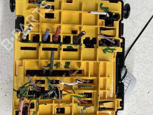 Fuse box PEUGEOT 3008 II SUV (MC_, MR_, MJ_, M4_) 1.2 THP/ PureTech 130 (MRHNSM, MRHNSU, MRHNSJ, MRHNYW,... | BP28139642E1 