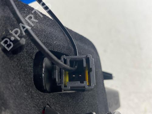 right-tailgate-light-peugeot-2008-i-cu_-2013-40117626 main image