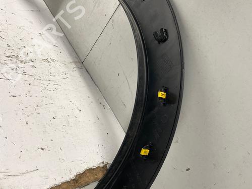 radlaufverkleidung-vorne-links-citroen-c4-cactus-2014-39760720 main image