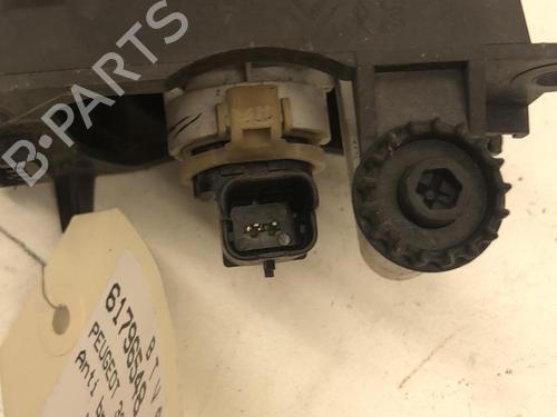 Right front fog light PEUGEOT 3008 I MPV (0U_) 1.6 HDi | BP22852776C31 