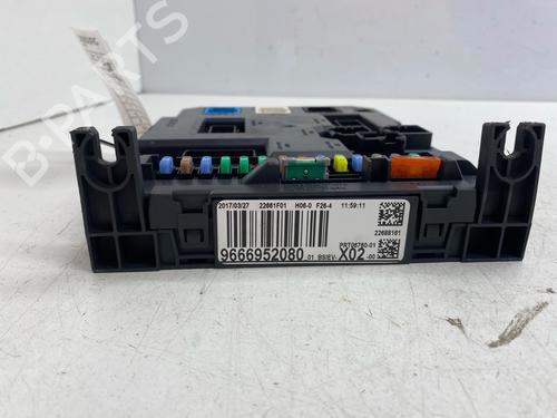 fuse-box-citroen-c3-picasso-sh_-2008-37716384 main image