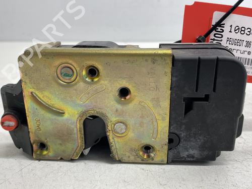 Used Rear left lock PEUGEOT 306 Hatchback (7A, 7C, N3, N5) 1.8 16V (110 hp) 29299230