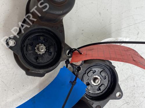 Electric handbrake RENAULT CLIO V (B7_) 1.0 TCe 100 (B7MT) | BP33475865E5 - Image 2