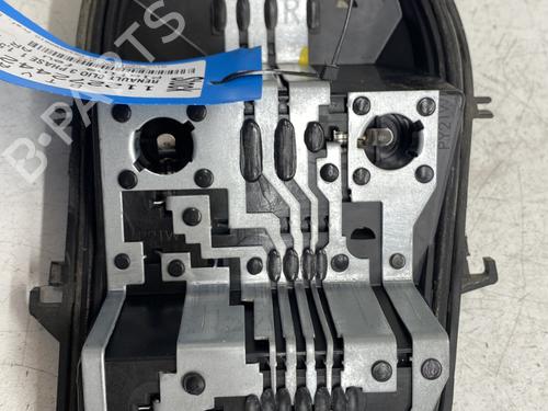 Used Lamp holder RENAULT CLIO III (BR0/1, CR0/1) 1.5 dCi (BR17, CR17) (86 hp) 29139515