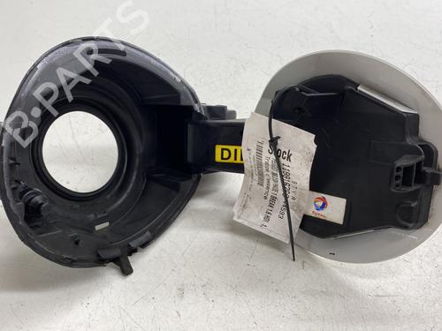 Used Fuel flap Fuel flap 33037654 33037654