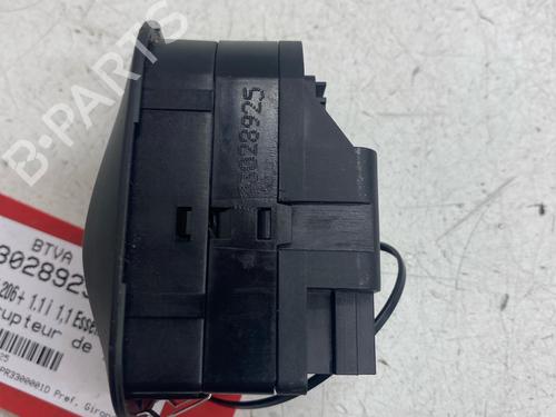 Venstre fortil elrude kontakt Venstre fortil elrude kontakt PEUGEOT 206+ (2L_, 2M_) 1.1 (60 hp) 39663065 39663065