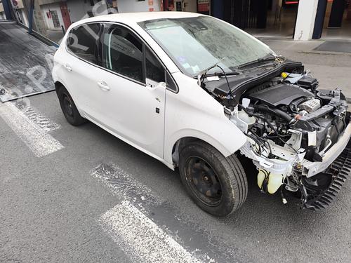 Steering column stalk PEUGEOT 208 I (CA_, CC_) 1.2 THP 110 | BP31584384I23