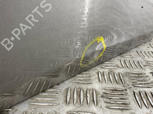 Used Left front door Left front door 39165695 39165695