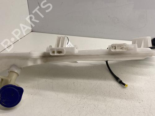 Windscreen washer tank PEUGEOT 3008 II SUV (MC_, MR_, MJ_, M4_) 1.2 THP/ PureTech 130 (MRHNSM, MRHNSU, MRHNSJ, MRHNYW,... | BP28139643C113 