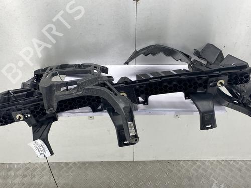Used Rear bumper bracket PEUGEOT 3008 II SUV (MC_, MR_, MJ_, M4_) 2.0 BlueHDi 180 (177 hp) 28168189