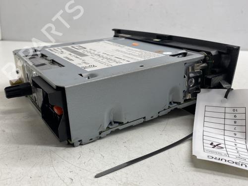 Used Radio Radio RENAULT KOLEOS I (HY_) 2.0 dCi 4x4 (HY0K) (150 hp) 33715390 33715390