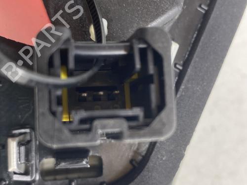 left-tailgate-light-renault-megane-iv-hatchback-b9amn_-2015-25214184 main image