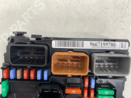 Fuse box CITROËN C3 II (SC_) | BP37003766E1 - Image 3