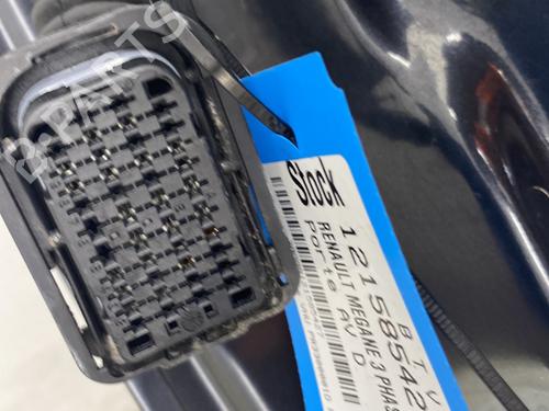 Used Right front door Right front door RENAULT MEGANE III Coupe (DZ0/1_) 1.5 dCi (DZ0B) (106 hp) 32858647 32858647