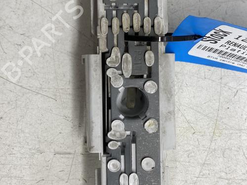 Used Lamp holder Lamp holder RENAULT RAPID Box Body/MPV (F40_, G40_) 1.4 (F40D) (79 hp) 34384986 34384986