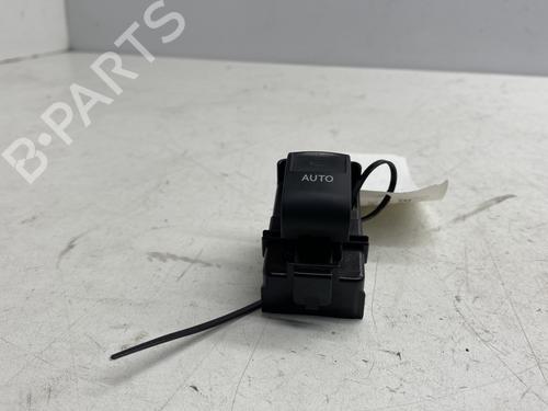Used Right rear window switch TOYOTA AURIS Estate (_E18_) 1.6 D4-D (WWE185_) (112 hp) 22859529