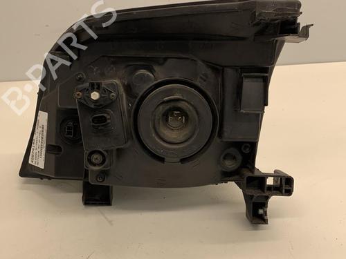 Used Right headlight NISSAN X-TRAIL I (T30) 2.2 dCi 4x4 (136 hp) 22857493
