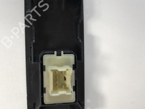 Used Right front window switch RENAULT CLIO IV (BH_) 0.9 TCe 90 (BHNF, BHMA, BHMH, BHJK, BHJR) (90 hp) 22858437