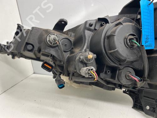 Used Right headlight Right headlight CITROËN C-CROSSER (VU_, VV_) 2.2 HDi (156 hp) 39886401 39886401