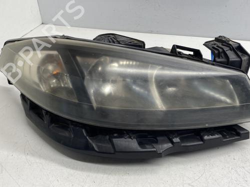 Phare droit RENAULT LAGUNA II (BG0/1_) 1.9 dCi (BG1A, BG1W, BG0G) (110 hp) 29870432