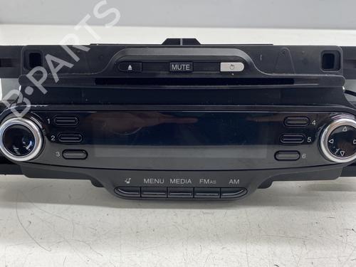 Used Radio ALFA ROMEO GIULIETTA (940_) 1.6 JTDM (940FXD1A) (105 hp) 27316724
