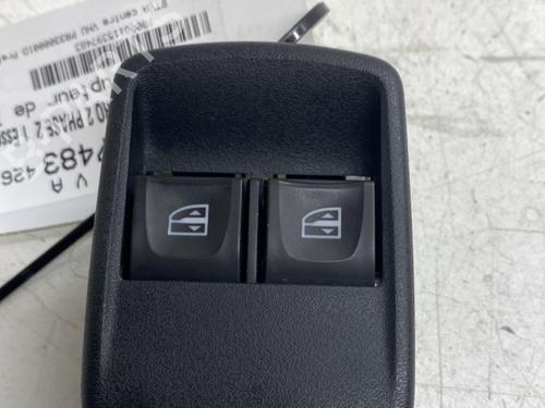 Used Switch DACIA SANDERO II 1.0 SCe 75 (B8JC, B8JD, B8NC) (73 hp) 30490889