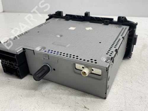 Used Radio Radio RENAULT TWINGO II (CN0_) 1.2 16V (CN04, CN0B) (75 hp) 29528989 29528989