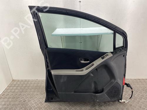 Dør venstre fortil Dør venstre fortil TOYOTA YARIS (_P9_) 1.4 D-4D (NLP90_, NLP90R) (90 hp) 36097007 36097007